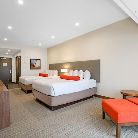 Mountain View Inn & Suites Sundre Esterno foto