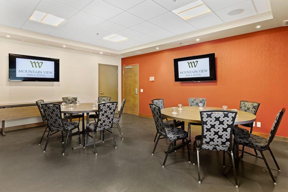 Mountain View Inn & Suites Sundre Esterno foto