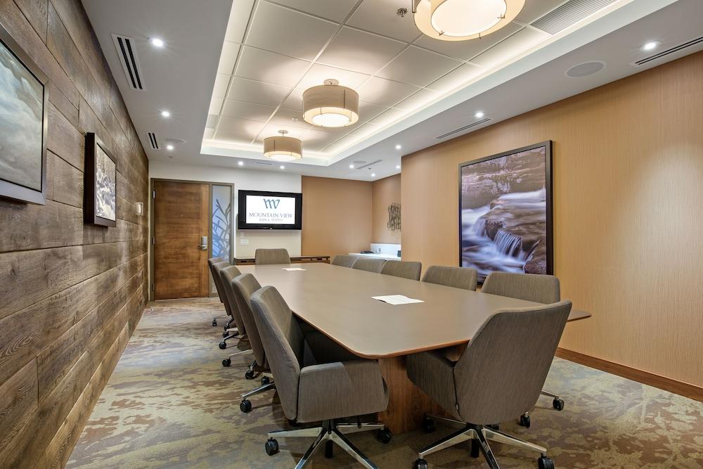 Mountain View Inn & Suites Sundre Esterno foto
