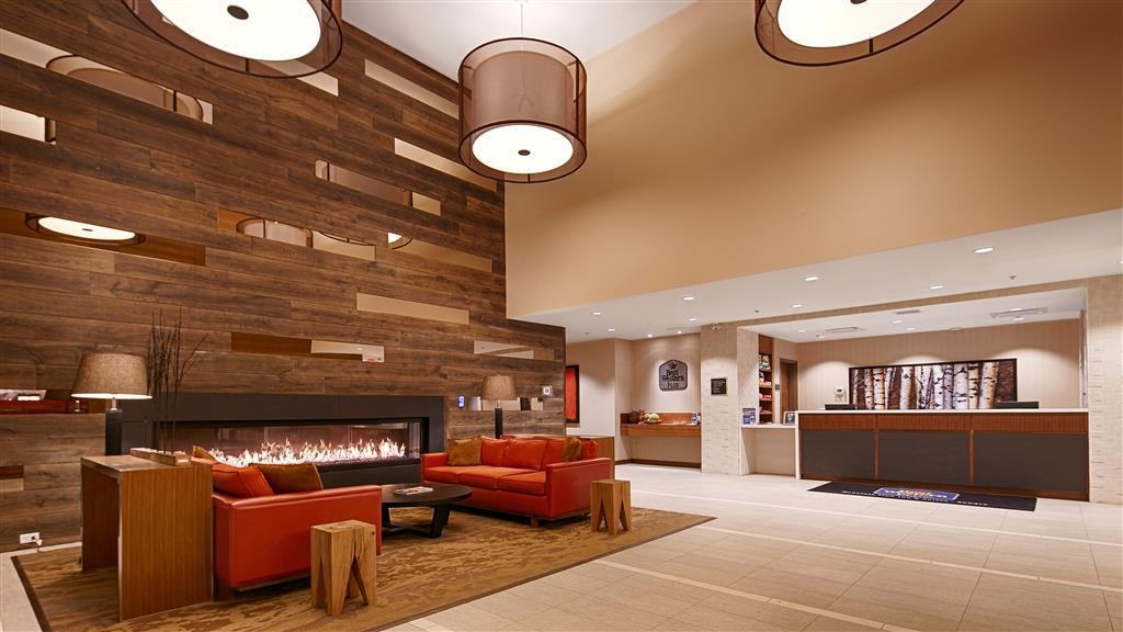 Mountain View Inn & Suites Sundre Interno foto