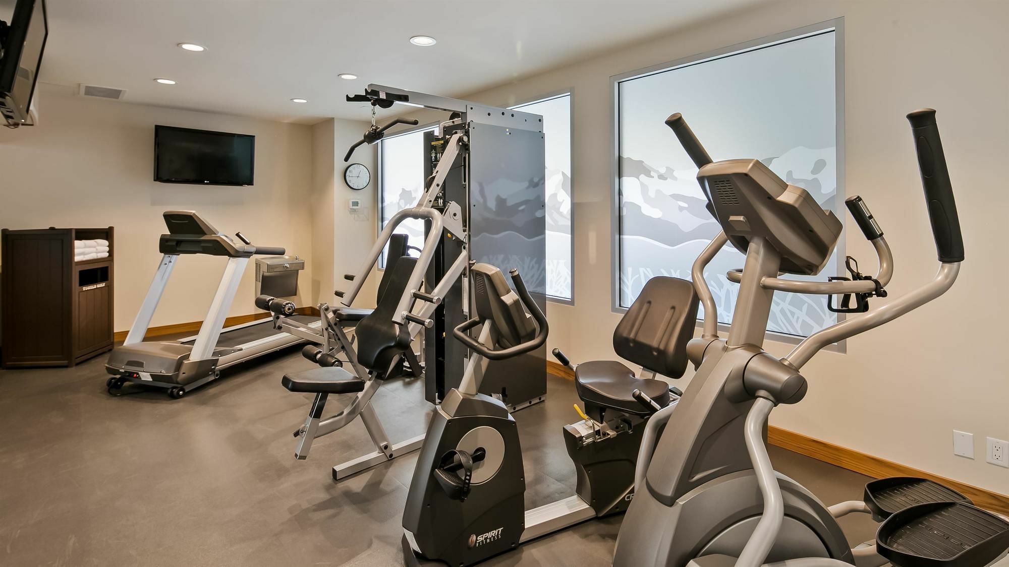 Mountain View Inn & Suites Sundre Esterno foto