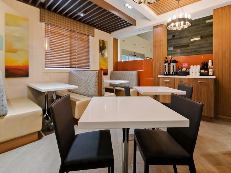 Mountain View Inn & Suites Sundre Esterno foto