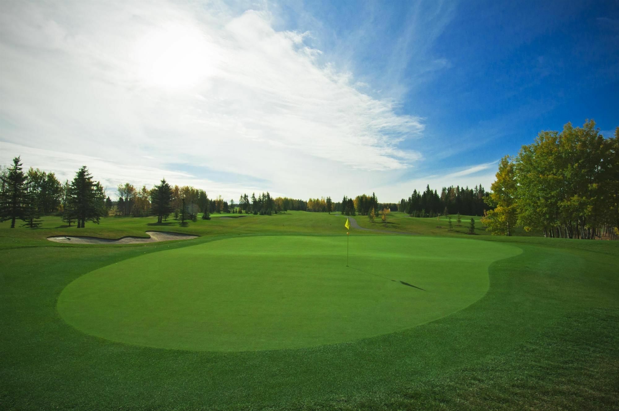 Mountain View Inn & Suites Sundre Esterno foto